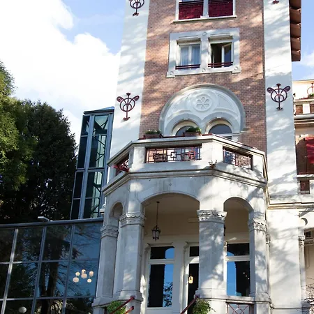 Hotel Ugo 3*
