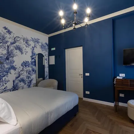Ugo Hotel 3*