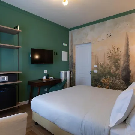 Hotel Ugo 3*