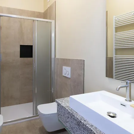 Ugo Hotel 3*