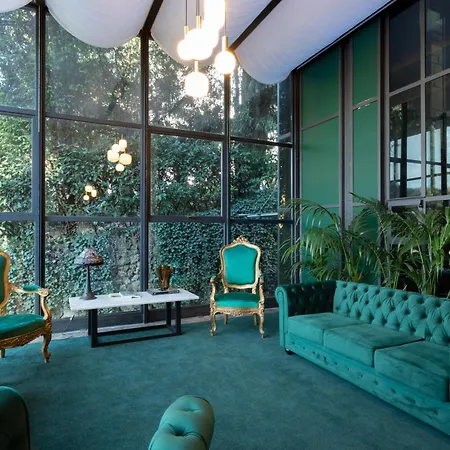 Ugo Hotel 3*